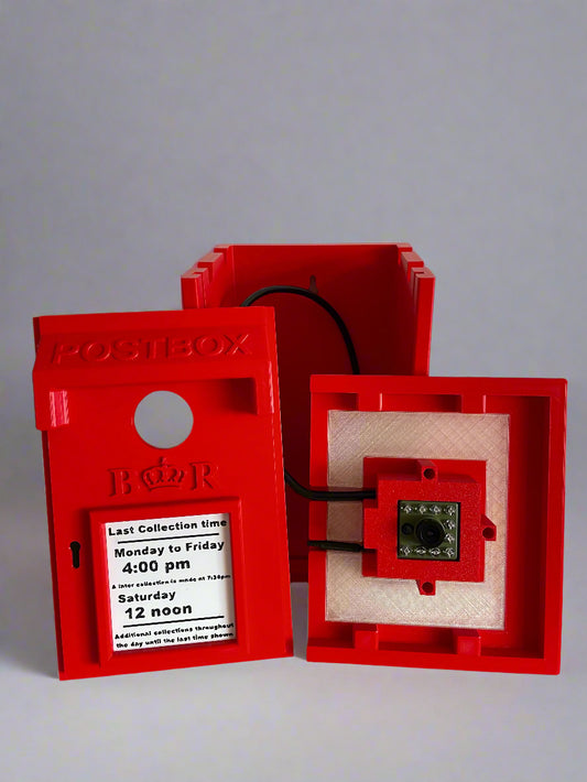 Chickli Bird Box with Wifi 5MP Camera & 10m power cable. (Post Box - 32mm Entrance Hole)